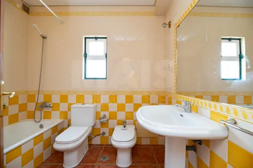 Moradia T5 em Salvaterra de Magos com terraço