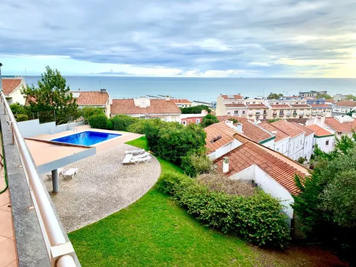 T3+1 Algés, duplex vista mar, condomínio fechado e piscina