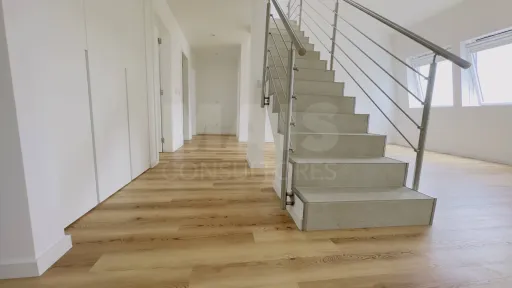 Apartamento T4 Totalmente Remodelado | Centro da Lourinhã | Espaço, Elegância e Conforto