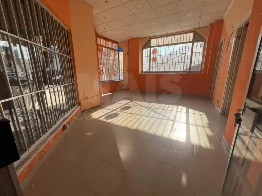 Store for rent in Massamá