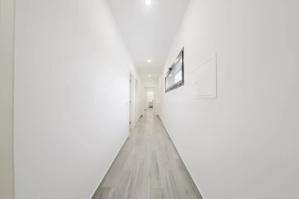 Moradia T3 Térrea Moderna em terreno c/ 2.610m2