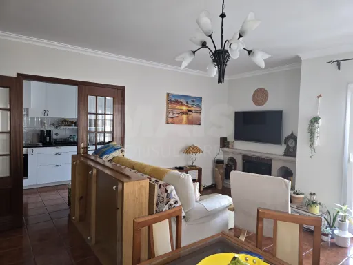 3-Bedroom Apartment on the 1st Floor | Space, Comfort, and an Excellent Location in Caldas da Rainha
