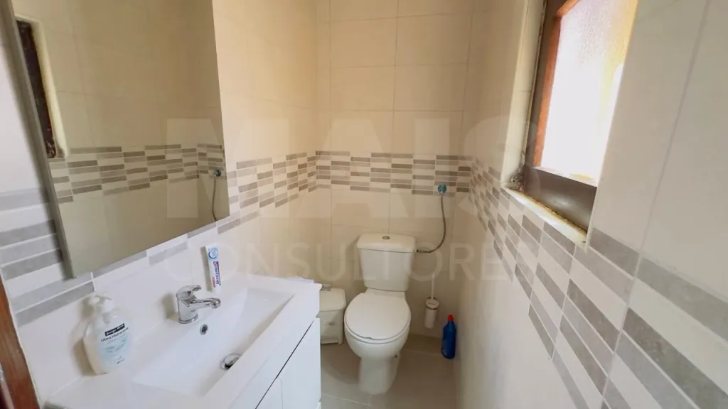Moradia T5+1 Remodelada com Garagem, Anexo e Vista Panorâmica sobre o Campo -  Merendeiro - Lourinhã