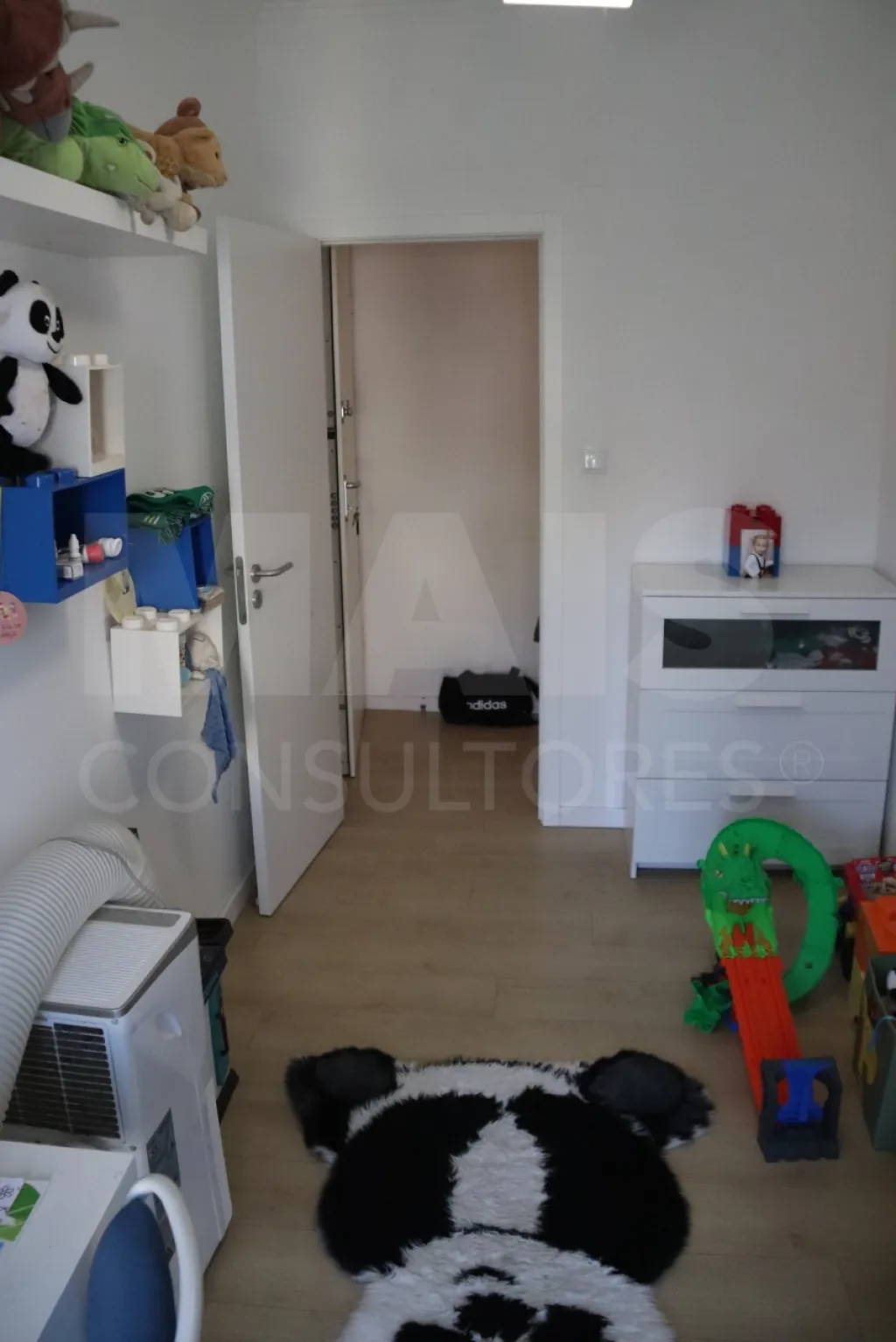 Apartamento T3 totalmente remodelado na Póvoa de Santa Iria com vista rio