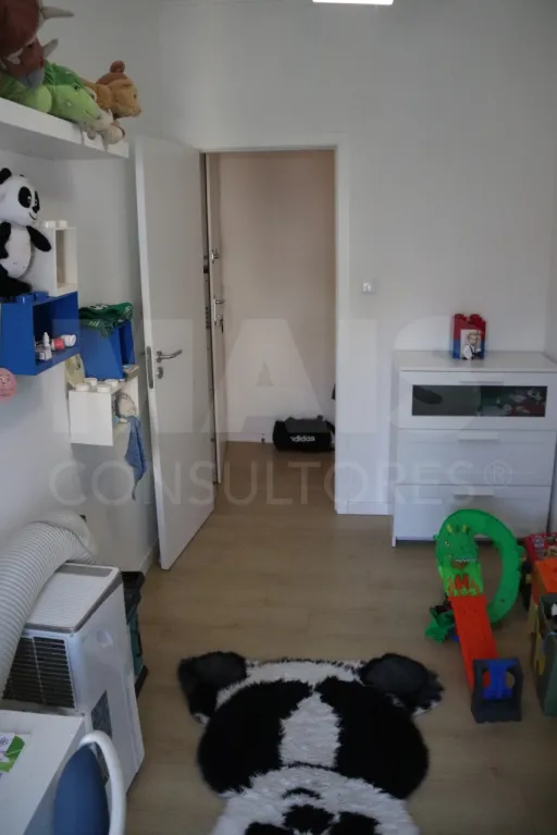 Apartamento T3 totalmente remodelado na Póvoa de Santa Iria com vista rio