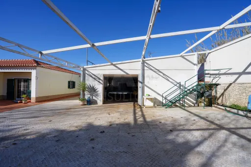 Quinta com moradia térrea em Torres Vedras