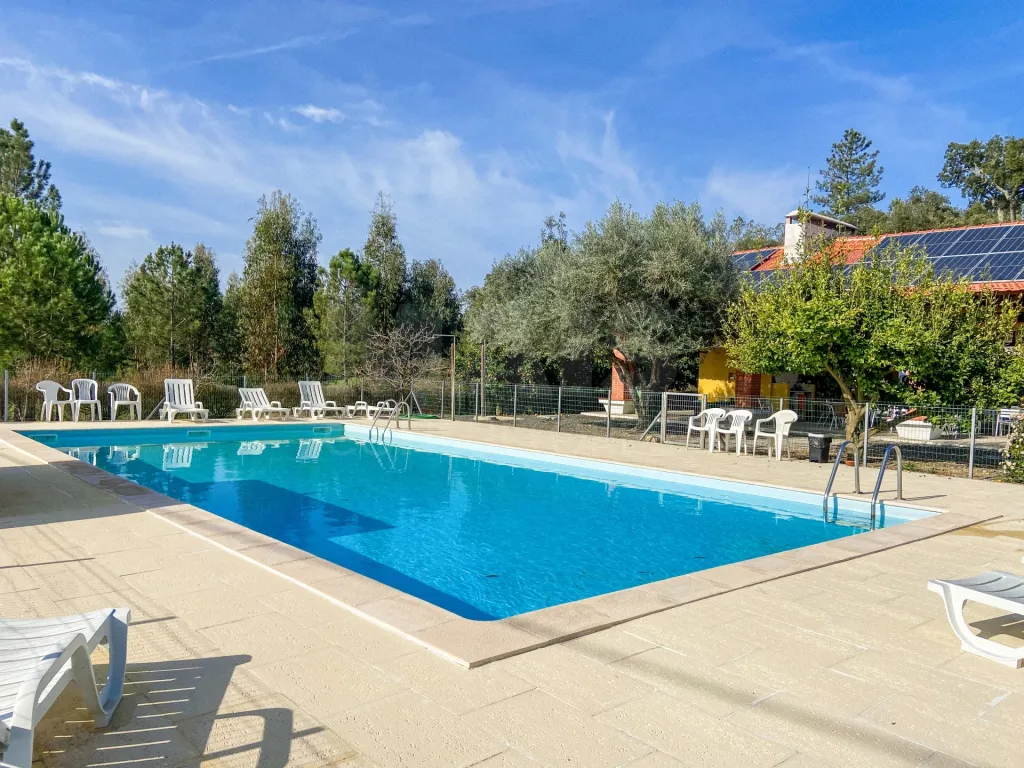 Charming Farmhouse in Almeirim