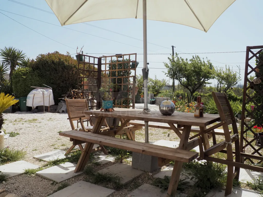 Moradia T2 na Cela com um excelente espaço exterior