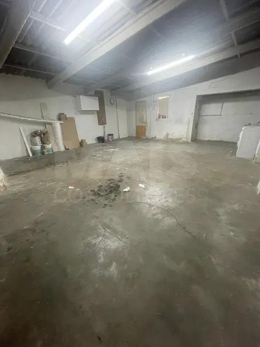 Garagem / armazém  no Centro de Vila Franca de Xira