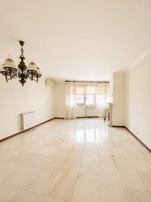 Apartamento T3 Olaias - Vista rio e garagem