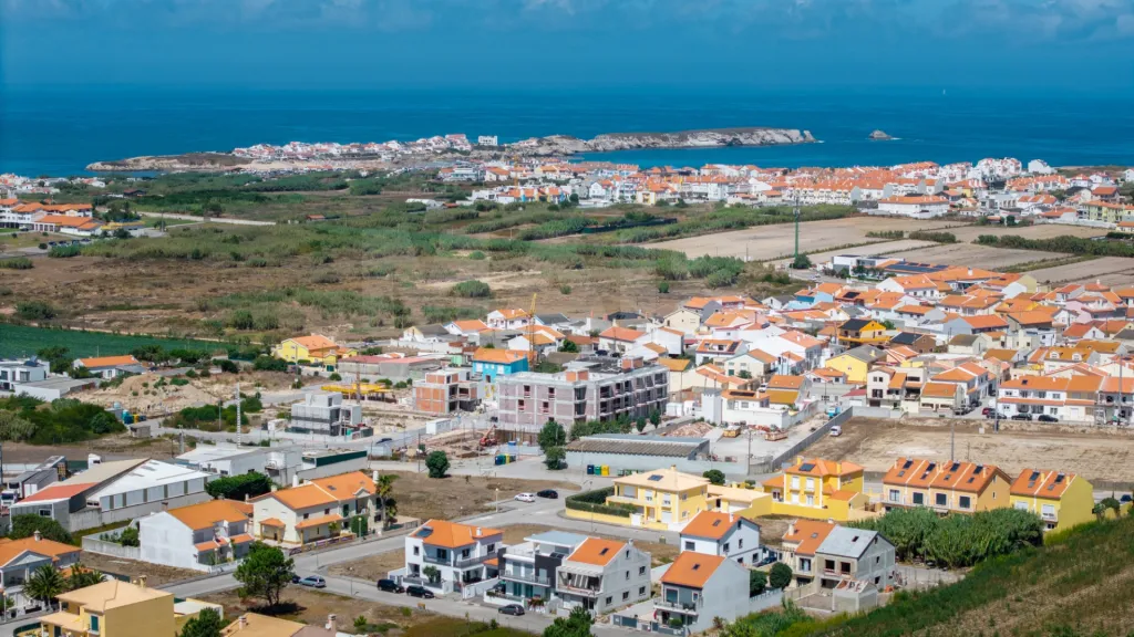 T3 Novo a 10 Minutos a Pé da Praia do Baleal