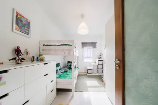 Renovated 2-Bedroom Apartment with Ocean View in Peniche