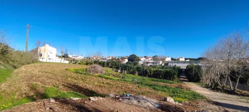 Terreno Urbano para Construção | Excelente Potencial Construtivo
