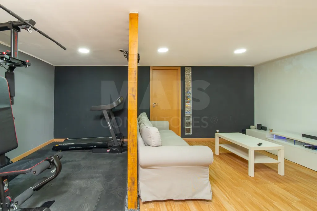 Moradia T3 totalmente remodelada no Condomínio Villas de Samorena em Samora Correia