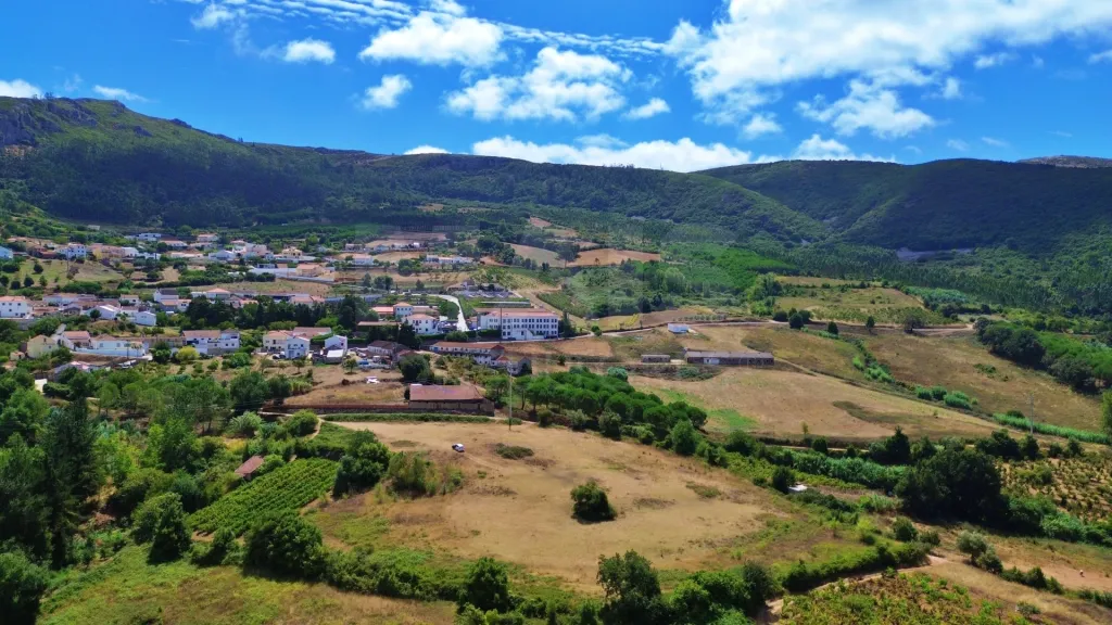 Terreno com 12.000 m² com viabilidade de construção