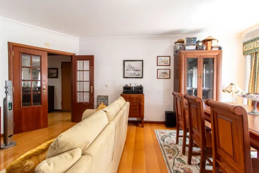 Apartamento T2 | Avenida de Fitares  - Rinchoa – Rio de Mouro - Sintra