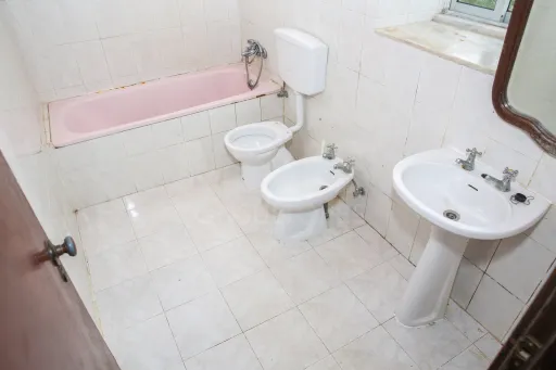 Moradia T2 para Remodelar – Pocariça, Olhalvo