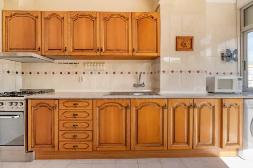 Apartamento T2 com elevador em Alhandra