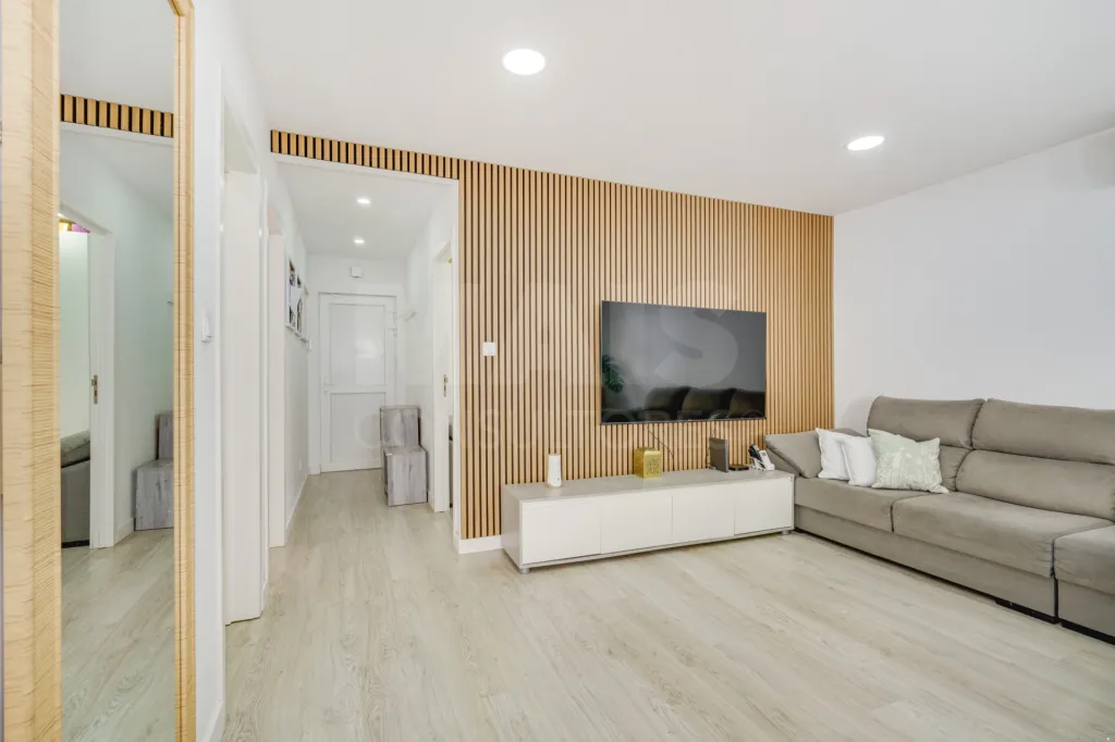 Moradia T2 Remodelada em Queluz