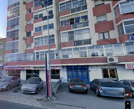 Store in Póvoa de Santo Adrião - Prime location