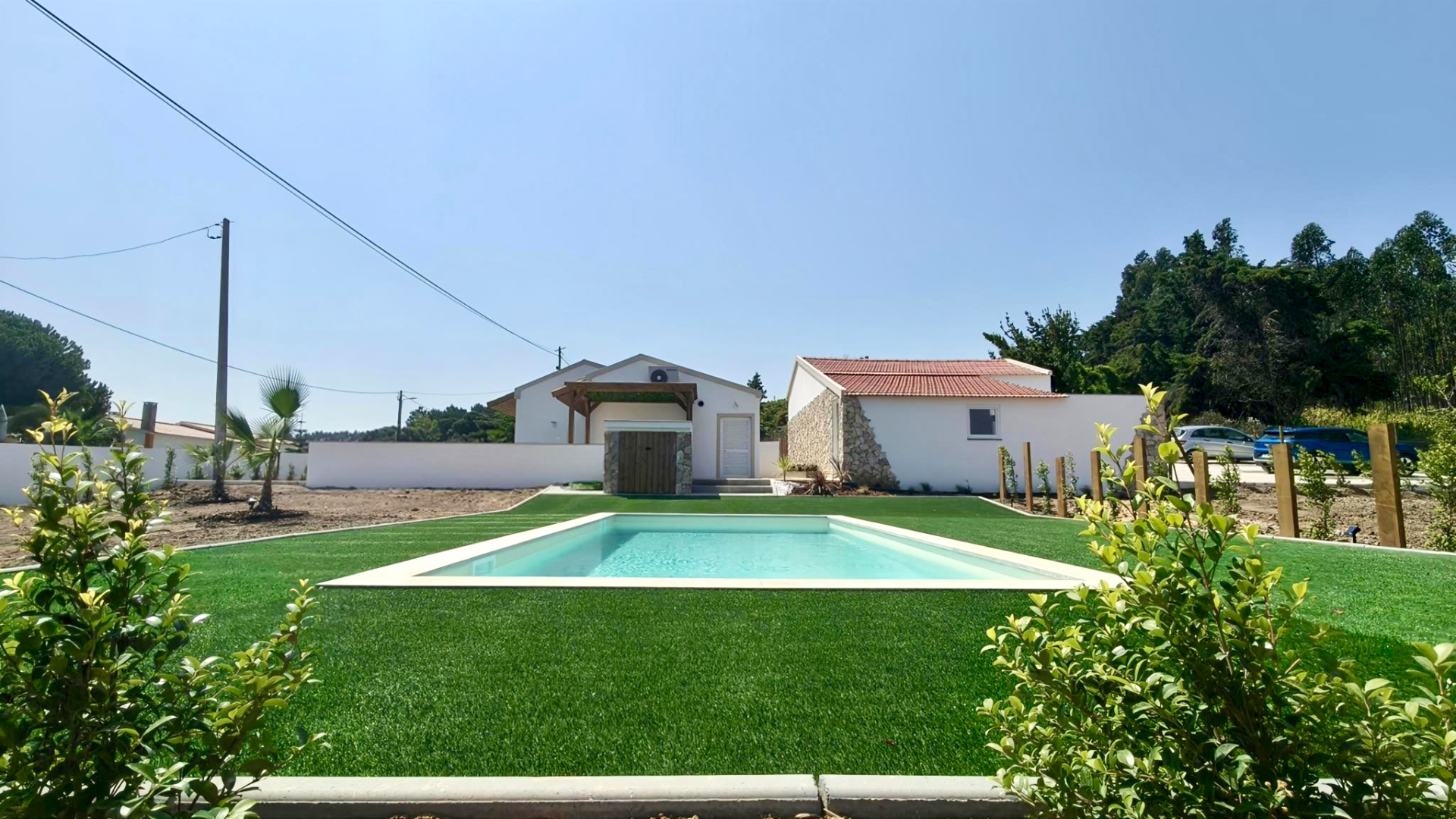 Single-Story 2-Bedroom + 1 House with Pool, Outbuilding, and 3,476 m² Lot | Comfort, Privacy, and Quality of Life
