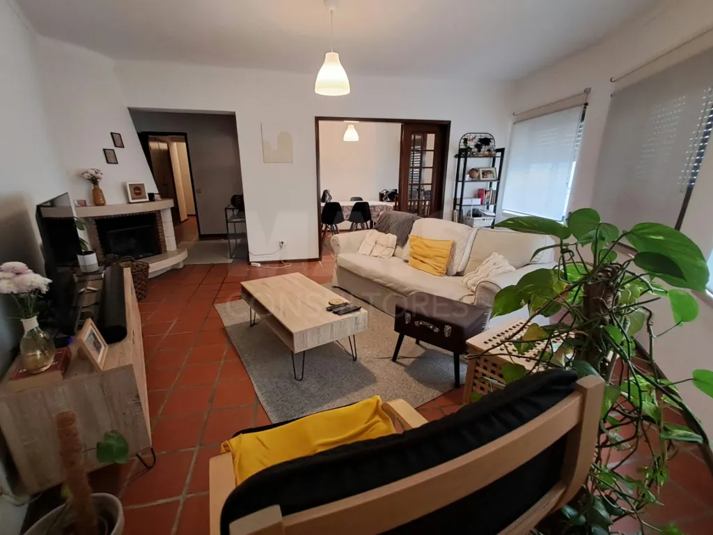 2-bedroom + 1 apartment with an elevator, parking, and storage room near the bullring