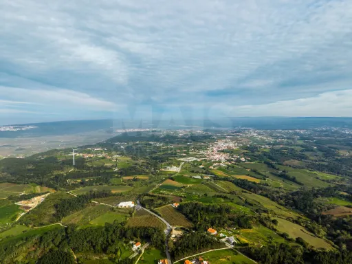 Terreno para construção de 2 Moradias