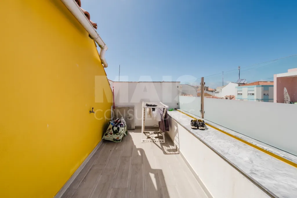 Investment property in downtown Peniche