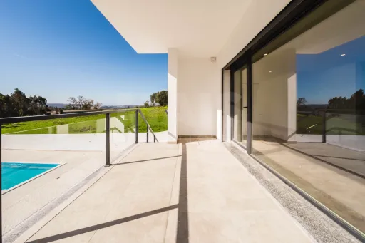 Moradia T3+1 | Piscina | Garagem | Caldas da Rainha