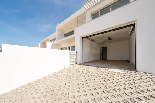 ROOFTOP PRIVATIVO com vista sobre o Atlântico | Moradia T3 com Piscina | COSTA DE PRATA