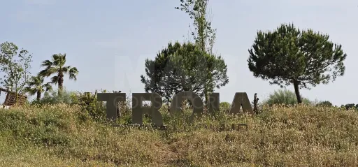 Moradia Contemporânea com terreno 700m2 em Soltroia – Próxima da Praia