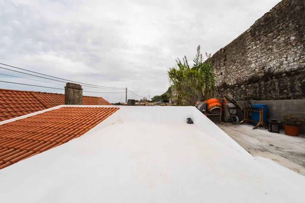 Moradia T1+1 | espaço exterior | terraço | garagem
