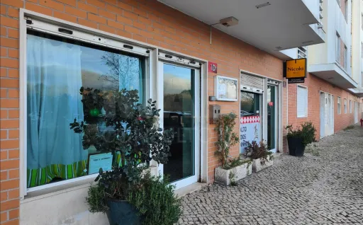 Loja e Restaurante na Amadora – Serra das Brancas