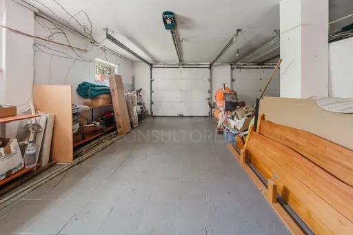 Quinta T4 C/ Garagem e mais de 13.000 m² terreno em Carvalhal, Bombarral