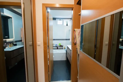 T2 Remodelado no Bairro da Covina com vista rio