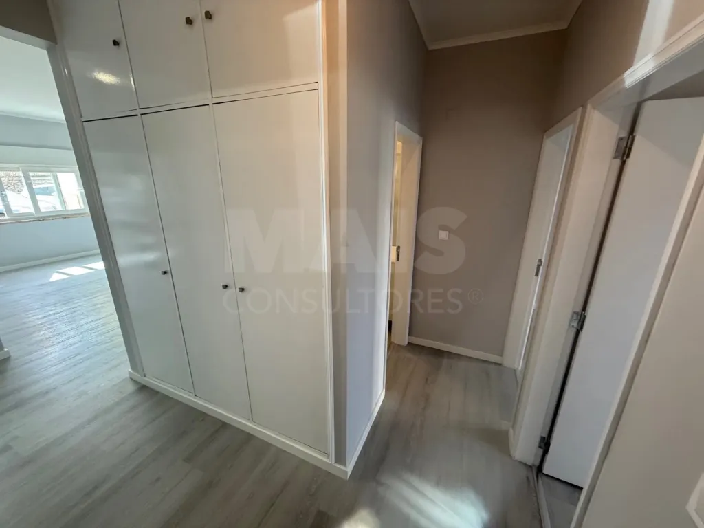 Apartamento T2 Oeiras Com Arrecadação