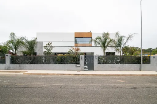 Moradia de Luxo T5 + 1 em Cascais