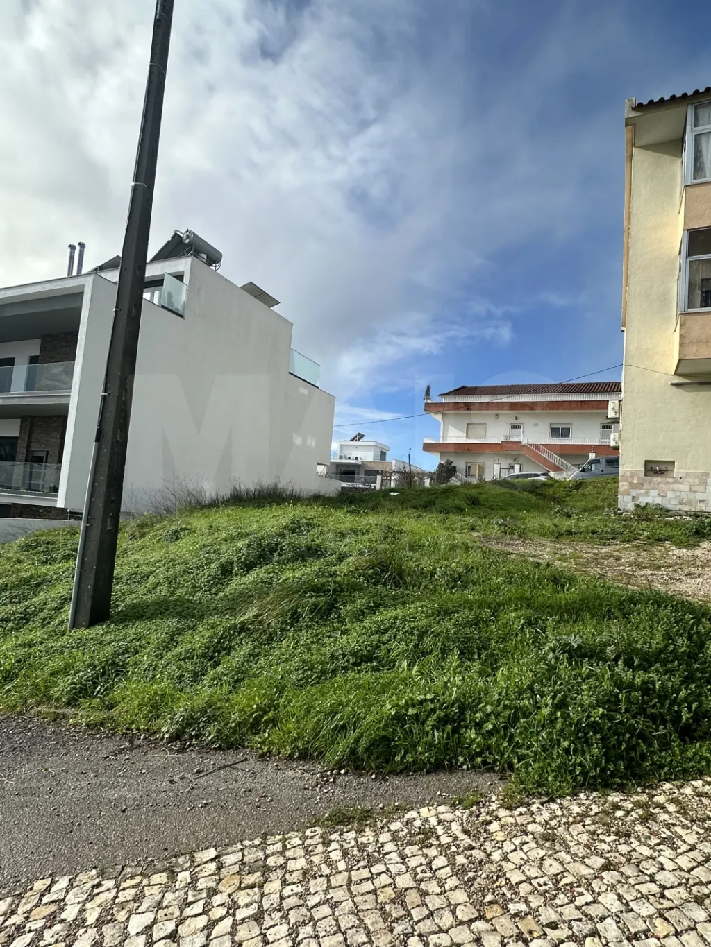 Terreno urbano de 305 M² com vista deslumbrante em Odivelas