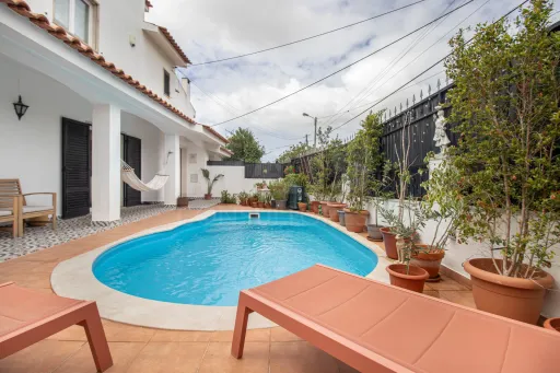 🏠 Moradia Geminada T3+1 com Piscina em Alcabideche ☀️🌴