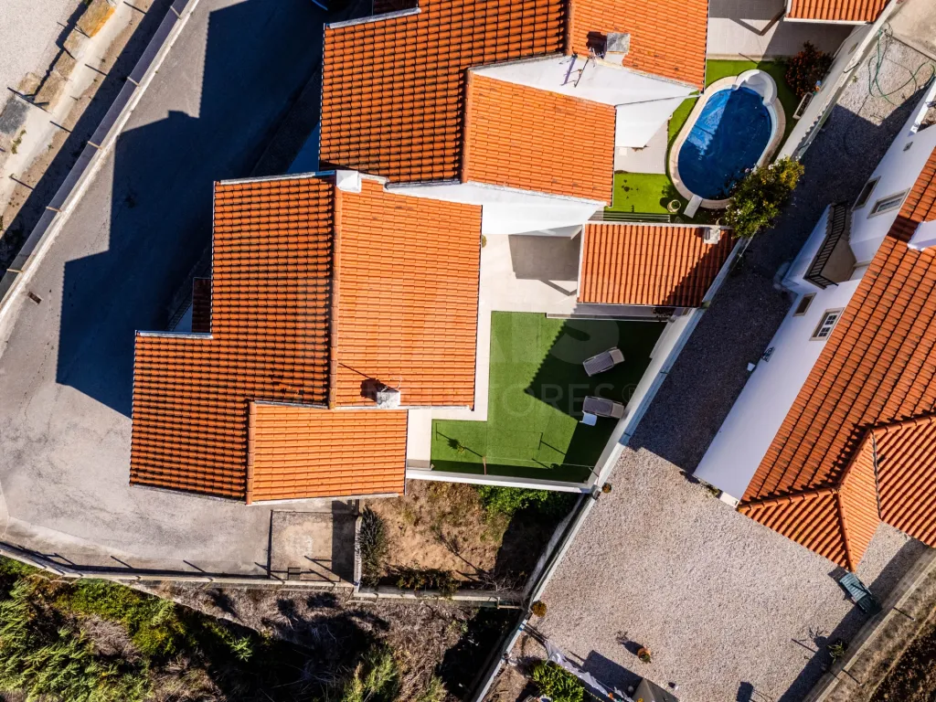 Moradia T4 c/ Logradouro, Garagem e Vista Mar!