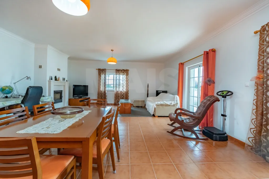 3 bedroom villa with pool and 7,320 m² plot - Privacy, sustainability and quality of life