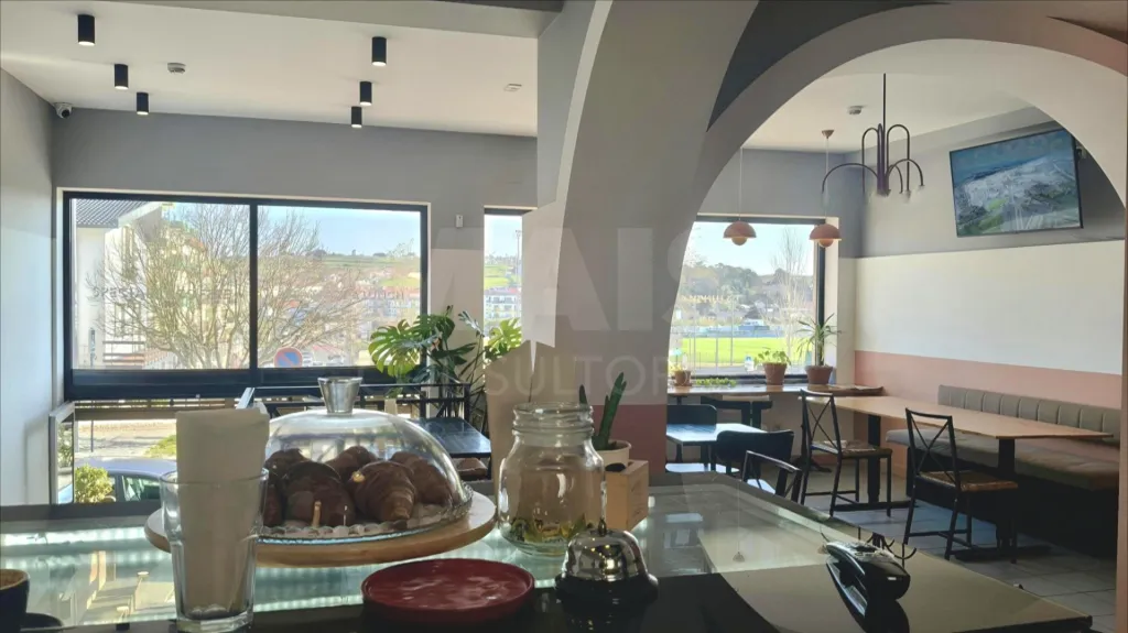 Trespasse | Rest. / Café em Pleno Funcionamento (Centro - Lourinhã)