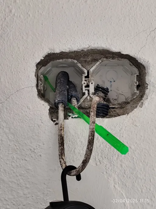 Moradia T1 Parcialmente Remodelada no casal das Andorinhas - Dois Portos