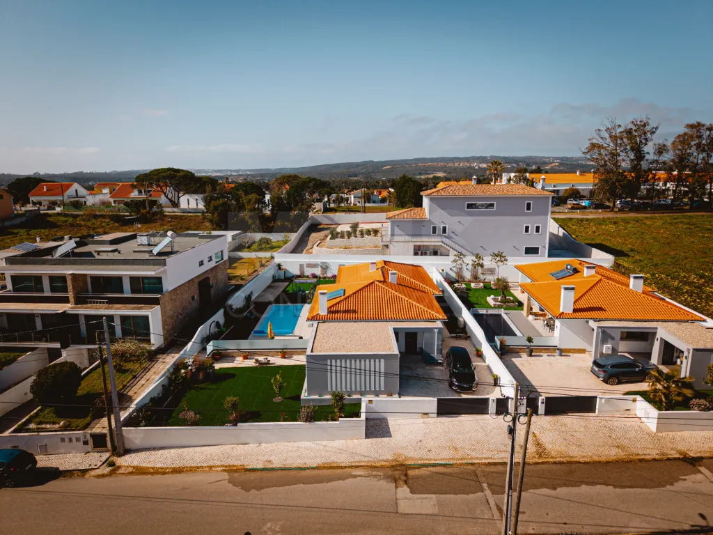 Moradia T3 (Térrea) com Piscina - Nadadouro