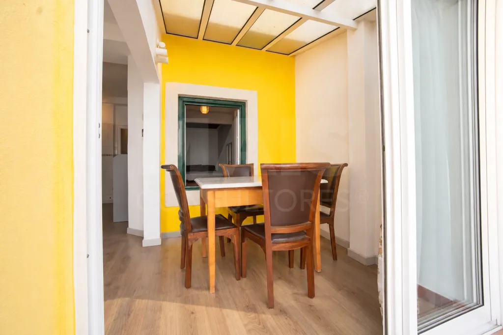 Converted 2-bedroom apartment in Penha de França with a terrace