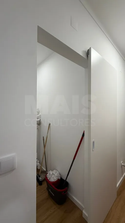 Apartamento T2 Remodelado no Centro do Cadaval