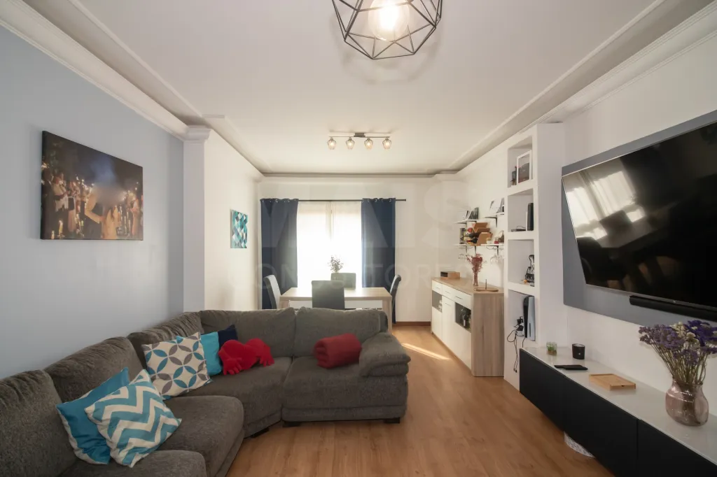 Apartamento T2 Moderno com Garagem | A-da-Beja, Amadora