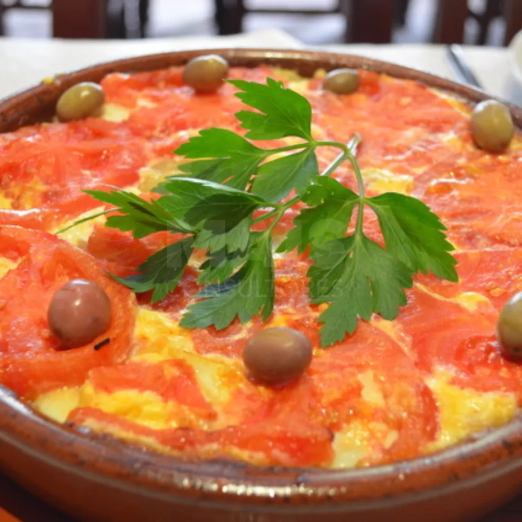 Benfica | Restaurante em Funcionamento + 3 Frações Comerciais | Clientela fiel e casa cheia.