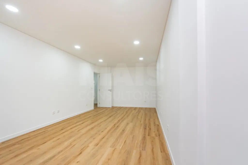 Apartamento T3 totalmente remodelado | lugar de parqueamento, na Quinta da Piedade – Póvoa de Santa Iria
