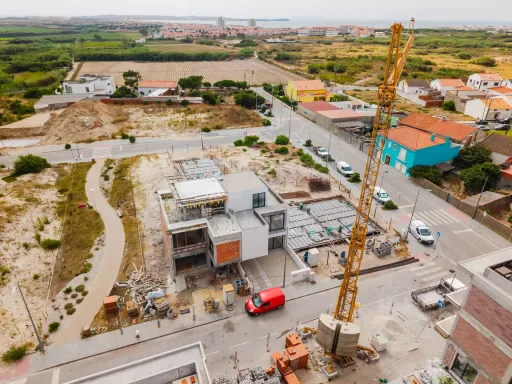 Moradia T3 em Ferrel com Piscina